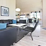 Modern Baltic Sanctuary With Private Sauna Großenbrode