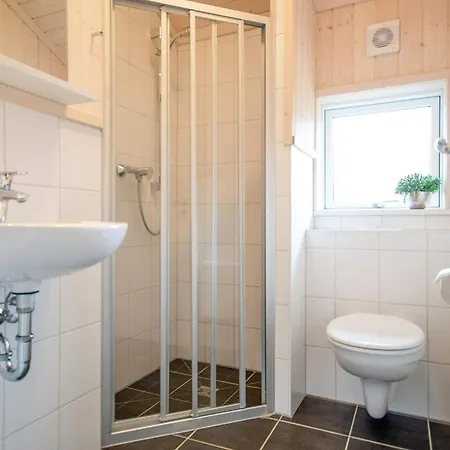 Modern Baltic Sanctuary With Private Sauna بيت للعطل
